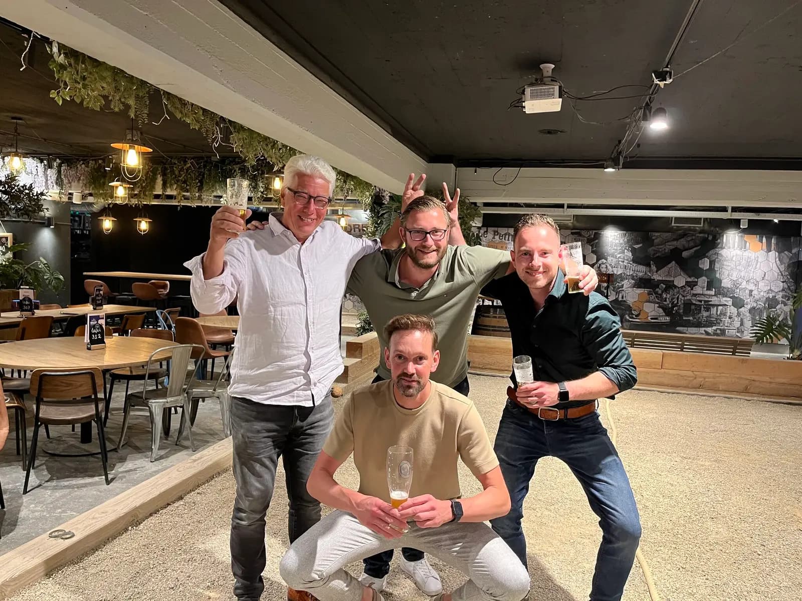 Wavers tijdens een kennissessie
